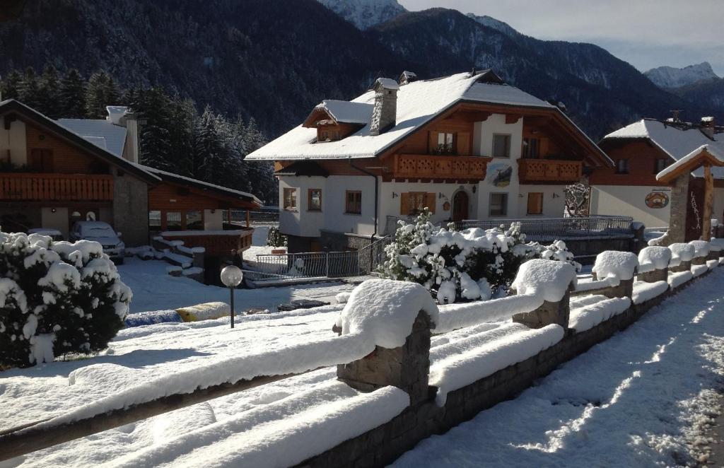 Hotel La Baita Malborghetto Valbruna Exterior photo